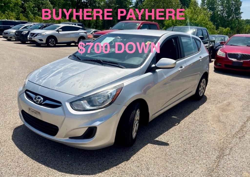 2012 Hyundai Accent GS 5-Door 6-Speed Automatic's photo