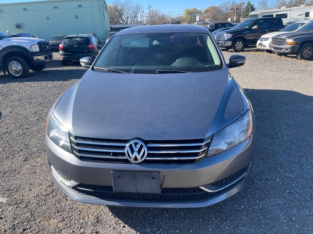 2013 Volkswagen Passat SE