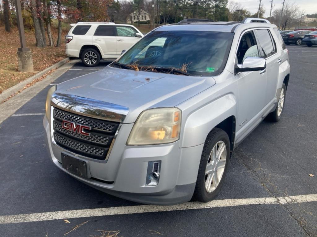 2010 GMC Terrain SLT-2's photo