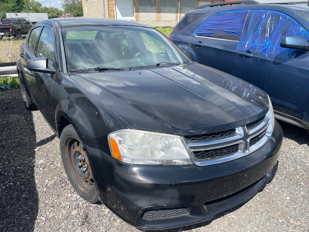 2013 Dodge Avenger SE's photo