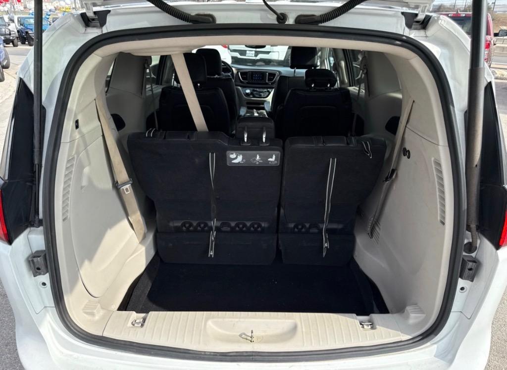 2019 Chrysler Pacifica Touring L - Photo 21