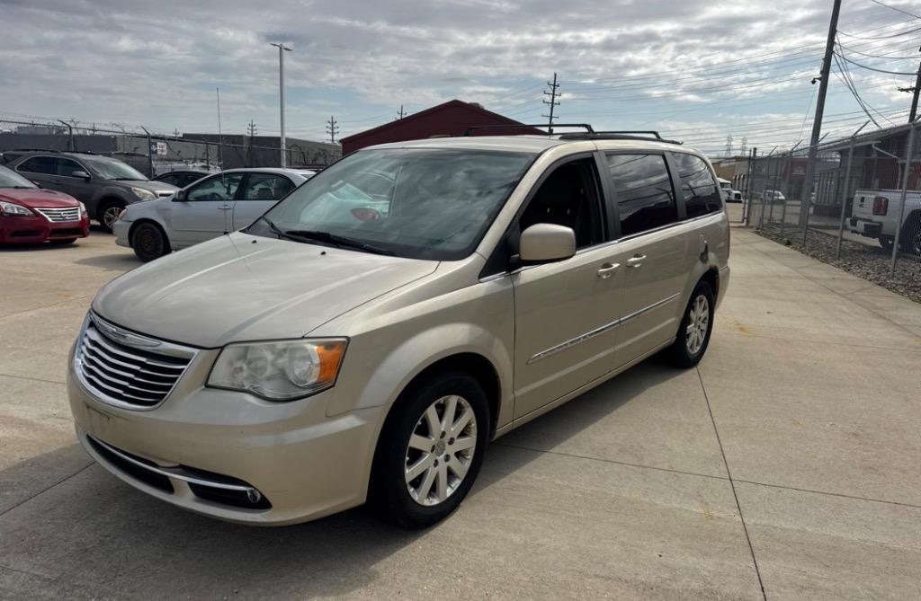 2013 Chrysler Town & Country Touring