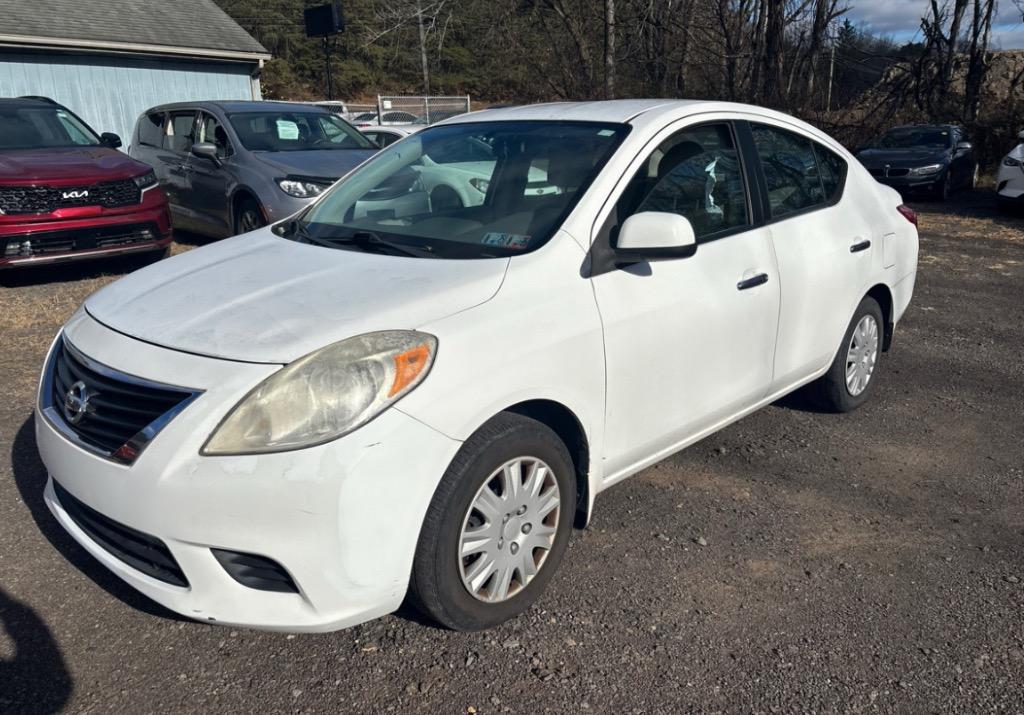 2012 Nissan Versa SV